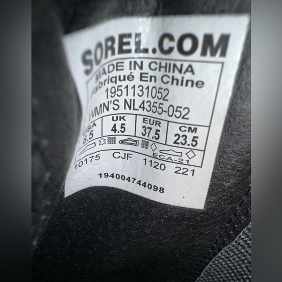 SOREL WOMENS 6.5  Distressed GRAY LEATHER WEDGE BOOT BOOTIE - Picture 8 of 9